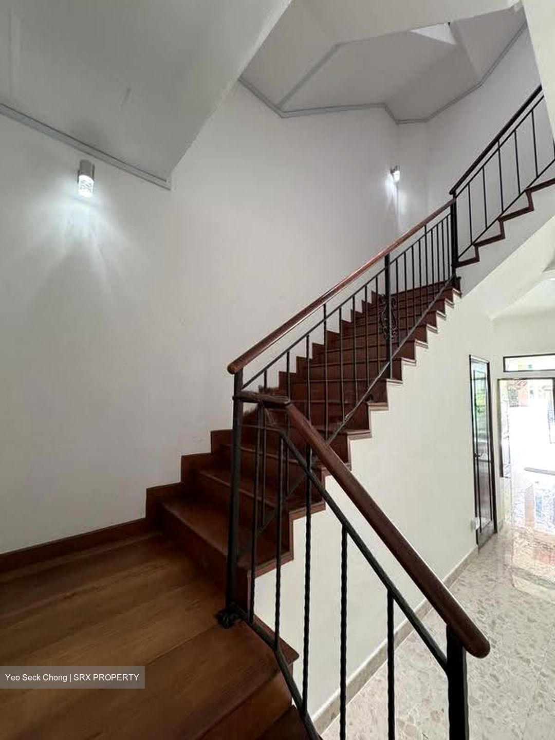 Lakeside Grove (D22), Terrace #607351271